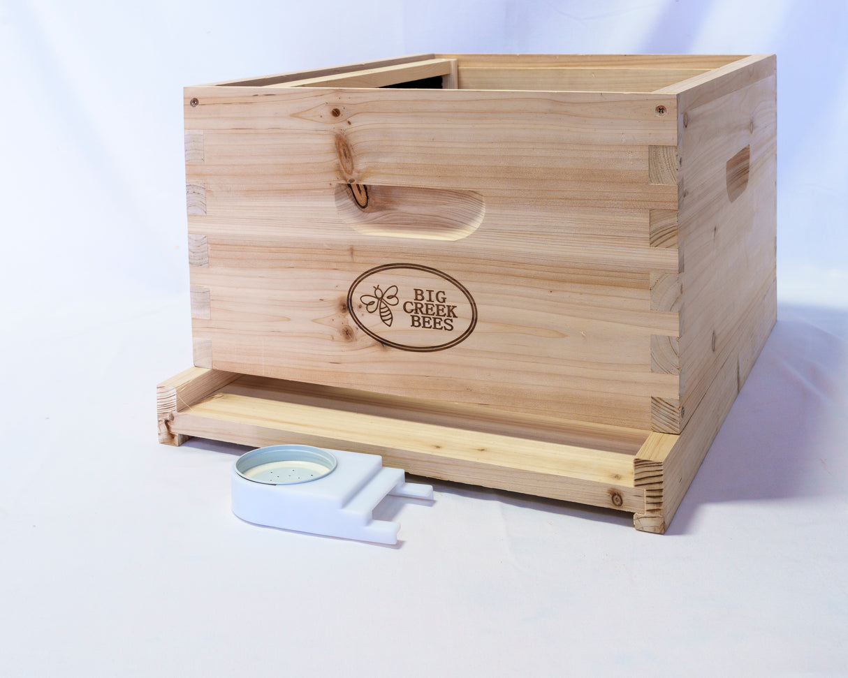 Entrance Feeder -Maison Jar