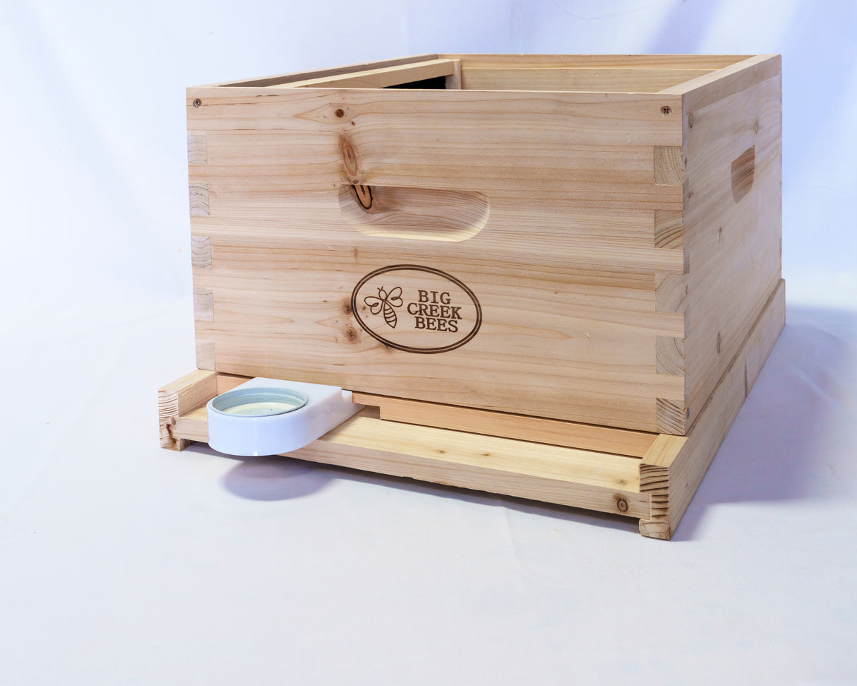 Entrance Feeder -Maison Jar