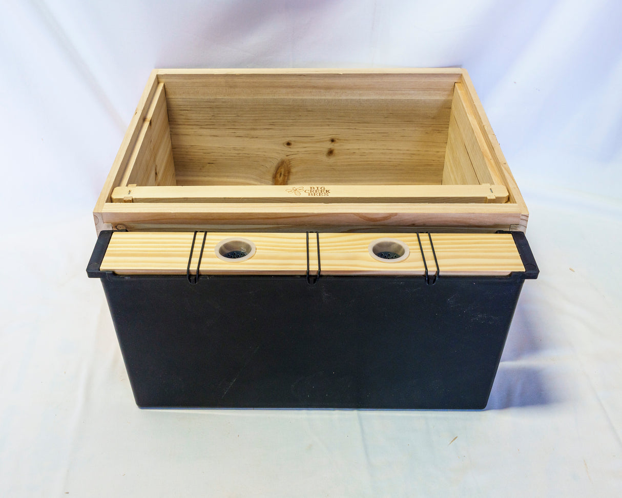 In Frame Feeder 2 Gallon