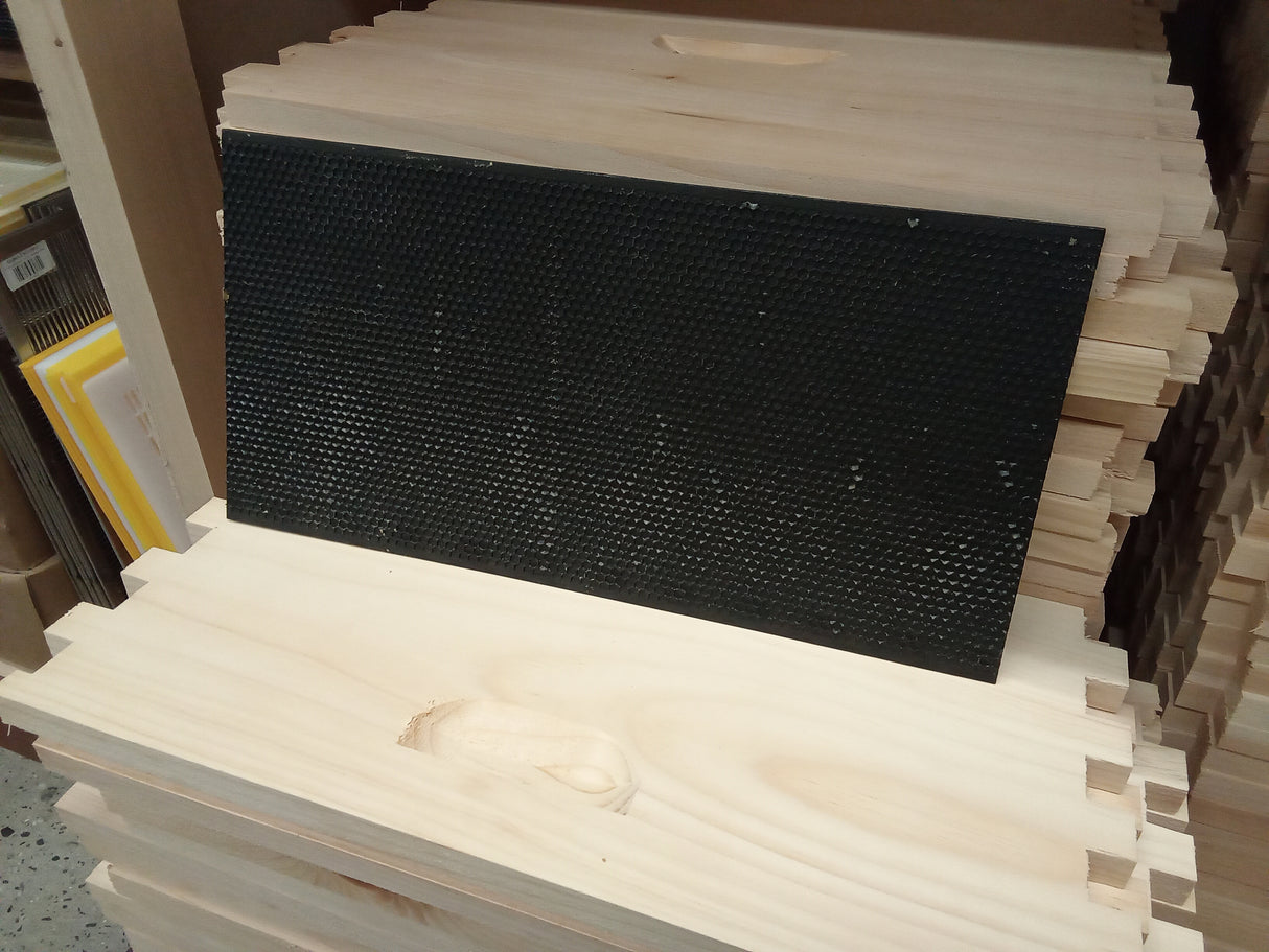 Plastic Foundations - Black (Deep)